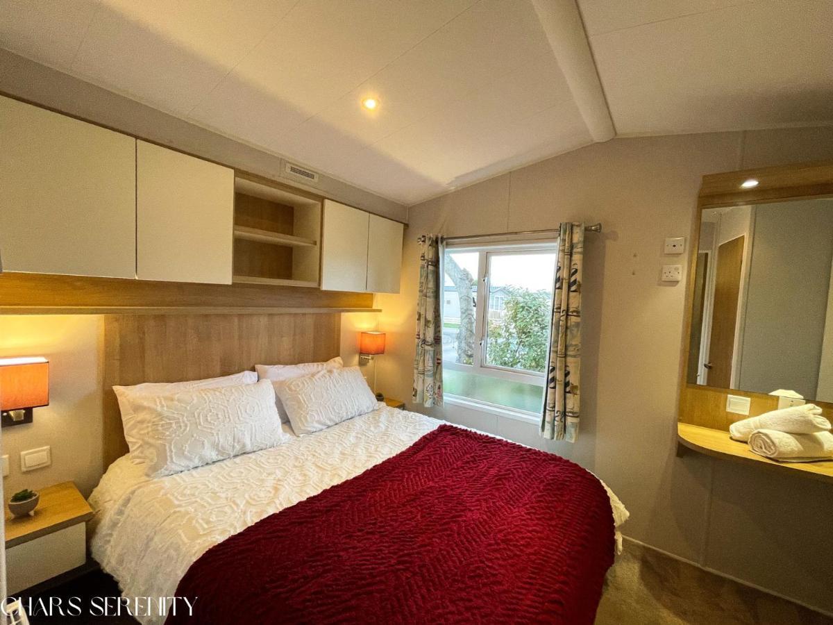 Lovely Holiday Home At Lyons Caravan Park! Prestatyn Exterior foto